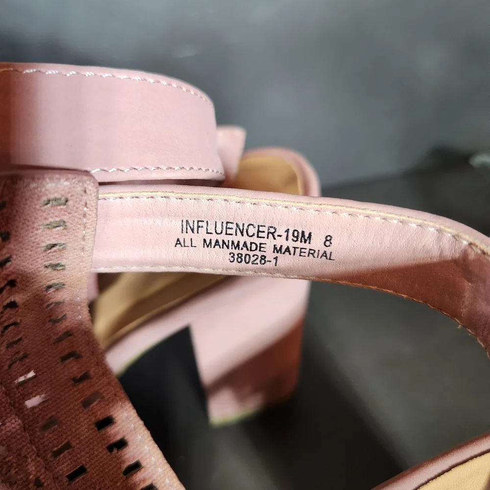 Bamboo Pink Perforated Peep Toe Block Heel Sandals Womens 8 - Picture 8 of 10